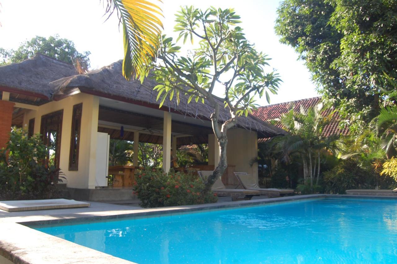 Star East Bungalows Amed  Exterior photo